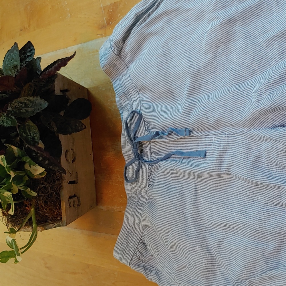 Talbots Linen Blue and White Lounge Pants with Pockets! - Picture 2 of 9